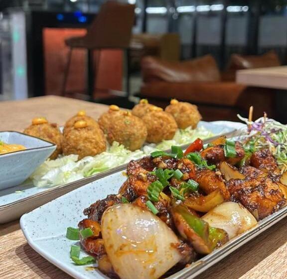 Hotel Grand Opulence Morjim Bliss Beach Resort