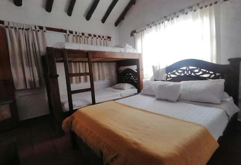 هتل Karibu Hostel Pub