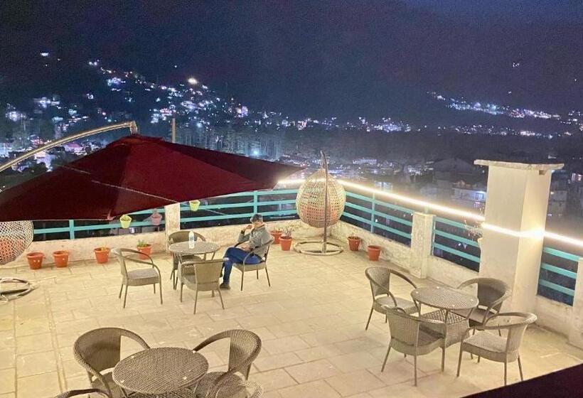 هتل Mountain Meadows