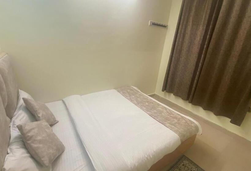 هتل Mountain Meadows