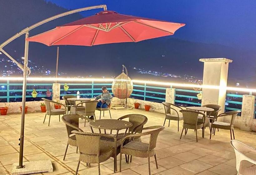 هتل Mountain Meadows