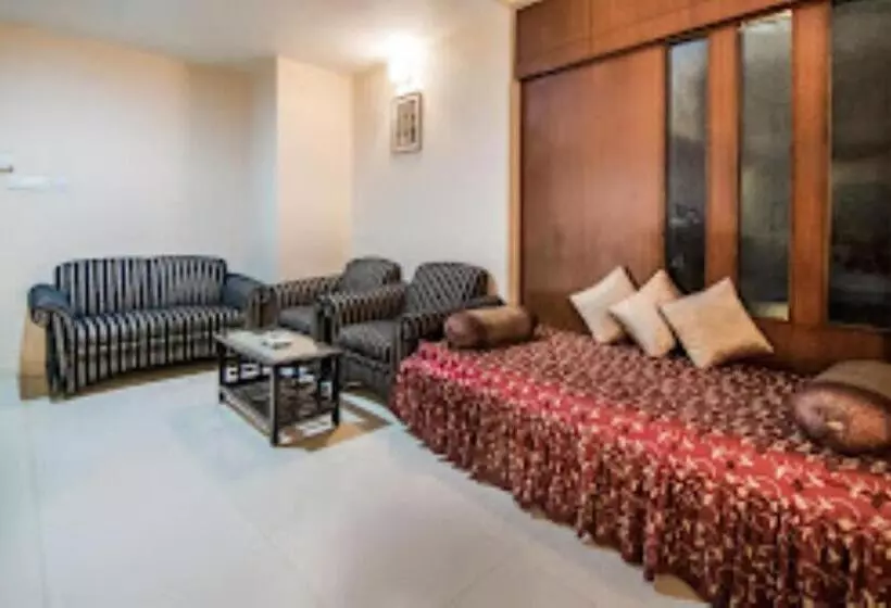 ホテル Nakshatra,guwahati
