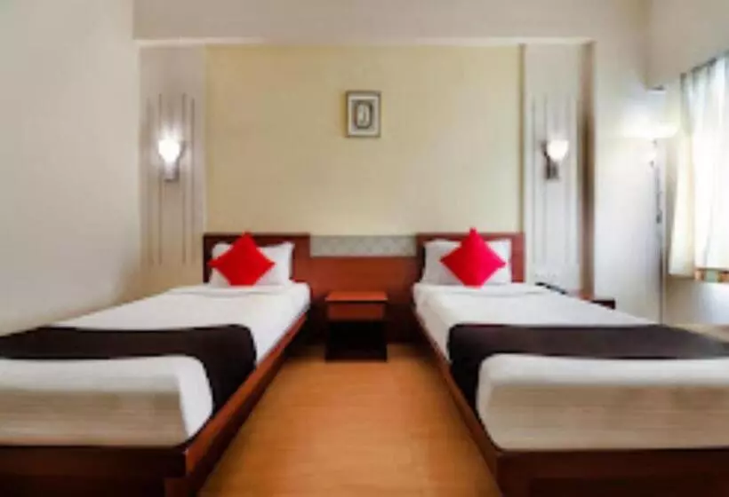 ホテル Nakshatra,guwahati