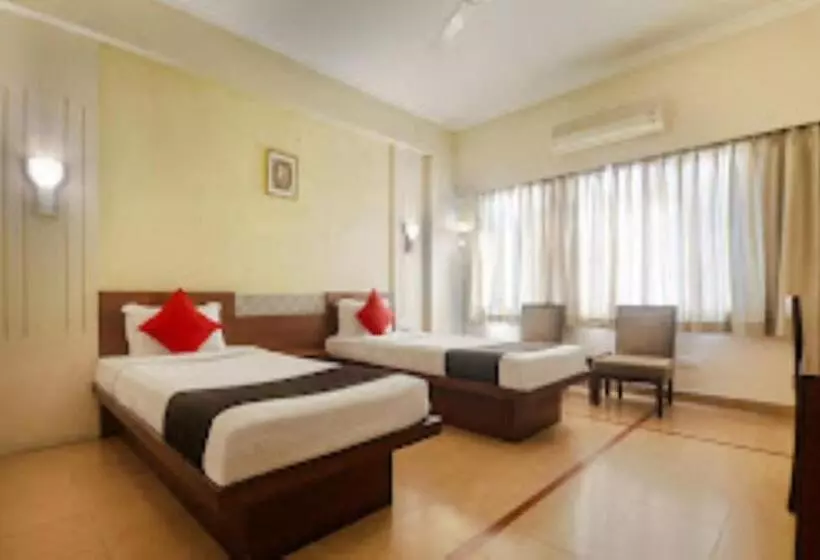 ホテル Nakshatra,guwahati