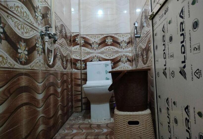 هتل Oyo The Indian Guest House