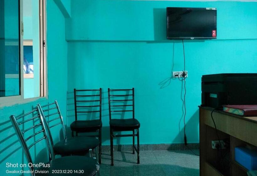 هتل Oyo The Indian Guest House