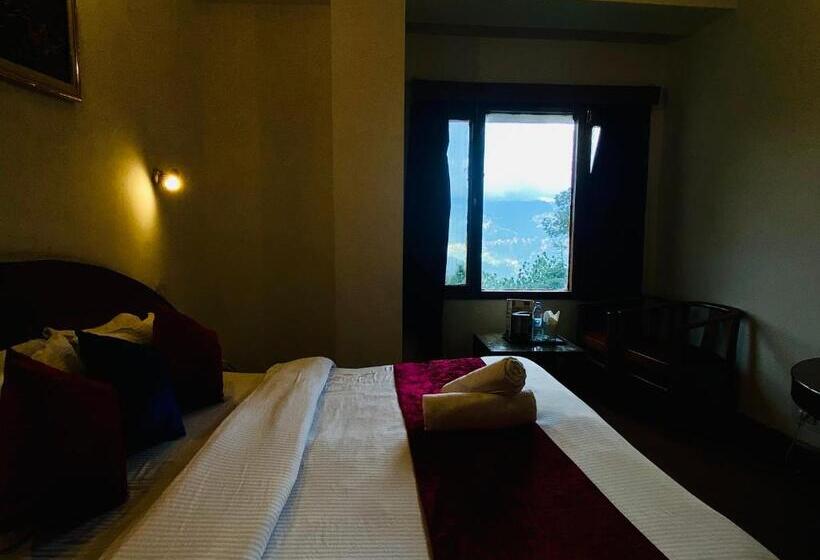 בית מלון כפרי Tara Inn With Terrace And Mountain View