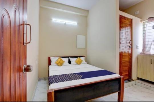 Отель Urban Stay Ambika