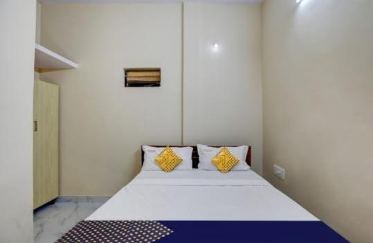 Отель Urban Stay Ambika