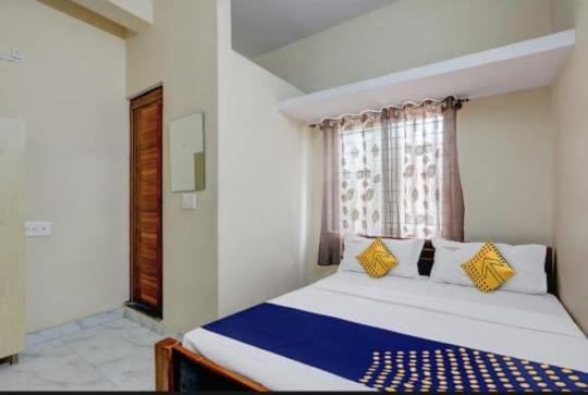 Отель Urban Stay Ambika