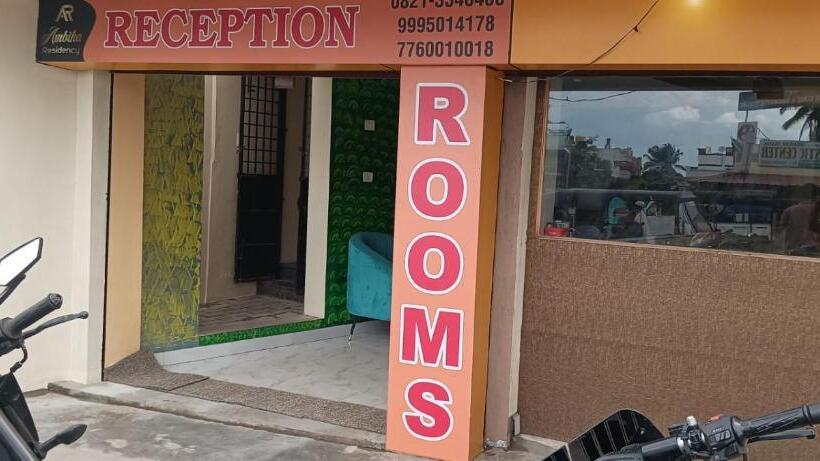 Отель Urban Stay Ambika