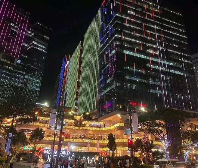 L1 Twin Bed Staycation In Bonifacio Global City 7