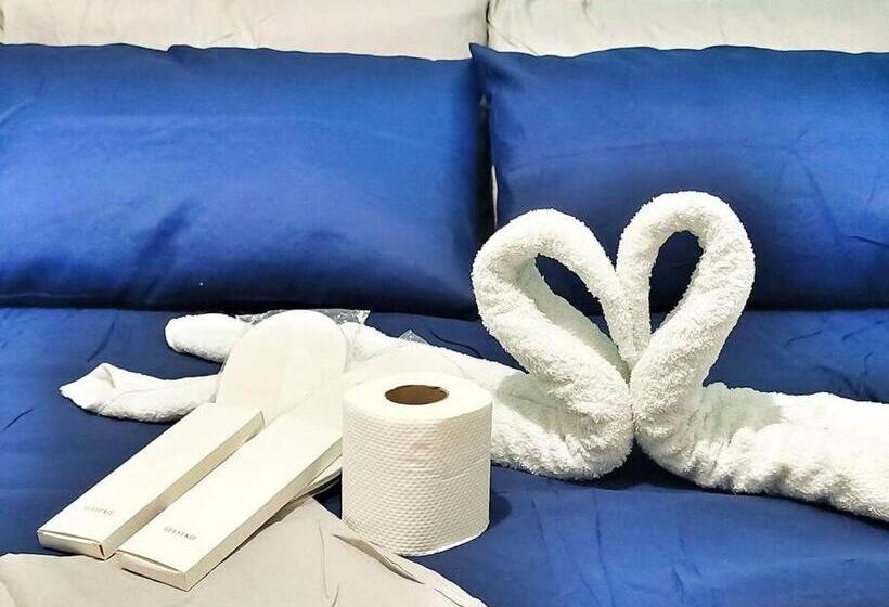 Travel And Lodge Palawan