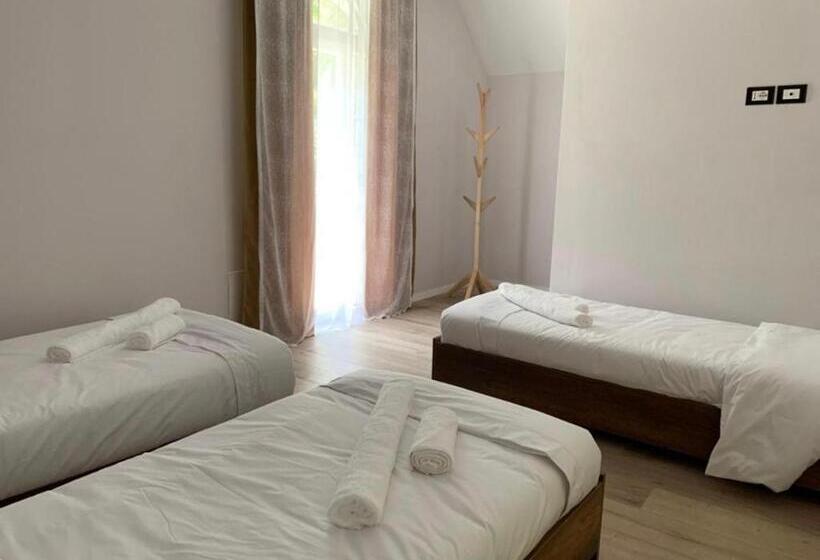 پانسیون Stone House 22