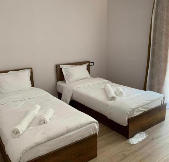 پانسیون Stone House 22