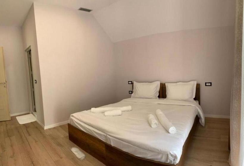 پانسیون Stone House 22