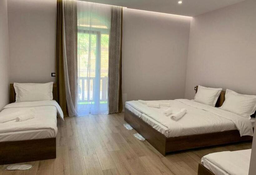 پانسیون Stone House 22