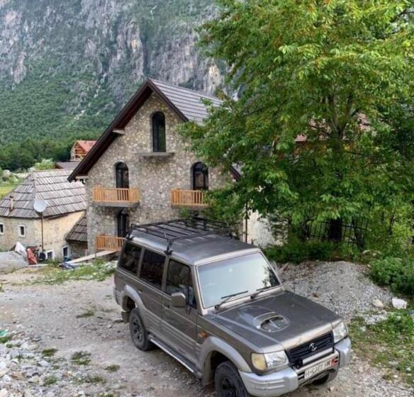 پانسیون Stone House 22