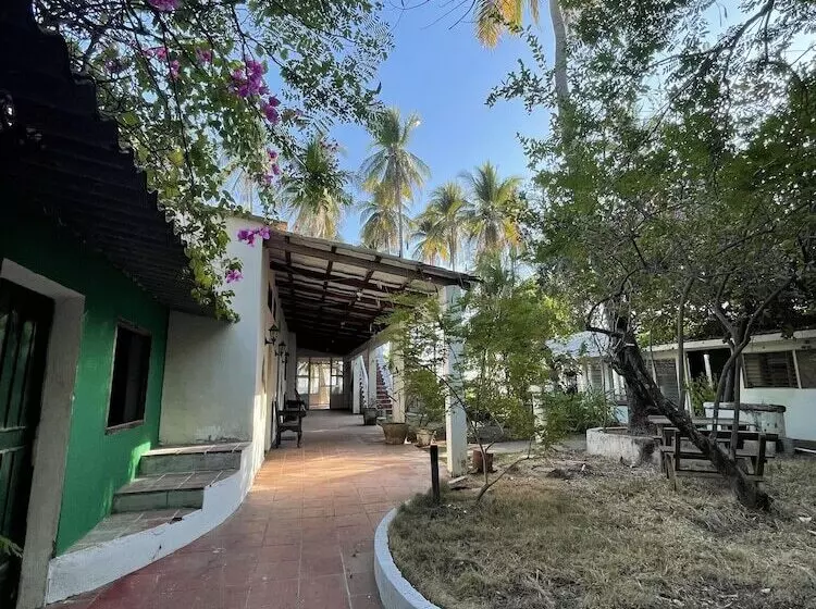 Retkeilymaja Sugarloaf Beach House & Surf Lodge