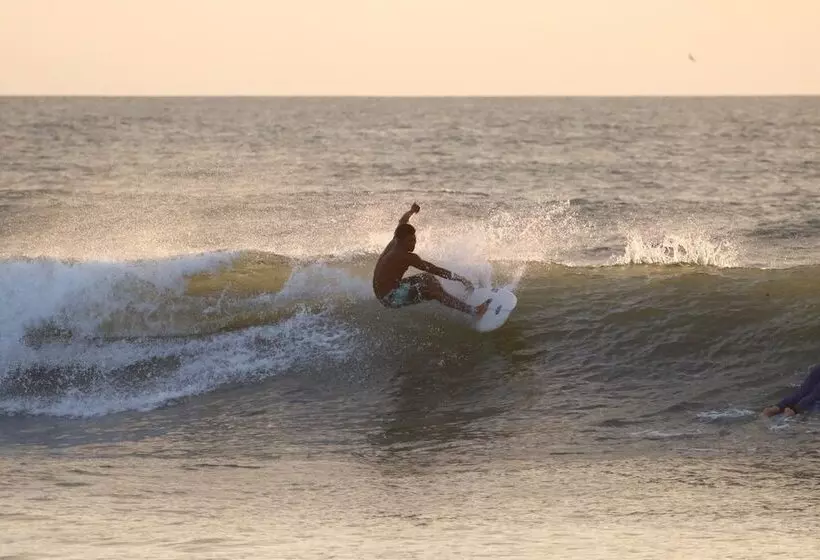 Retkeilymaja Sugarloaf Beach House & Surf Lodge