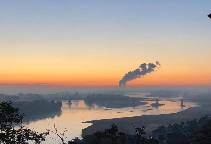 تختخواب و صبحانه Bulles De Loire