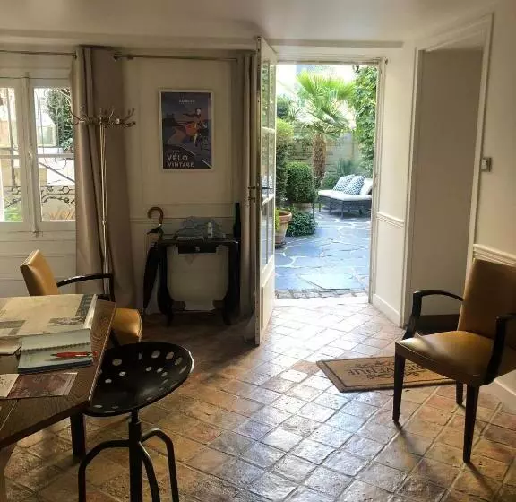 Aamiaismajoitus (B&B) Bulles De Loire