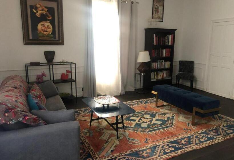 تختخواب و صبحانه Bulles De Loire