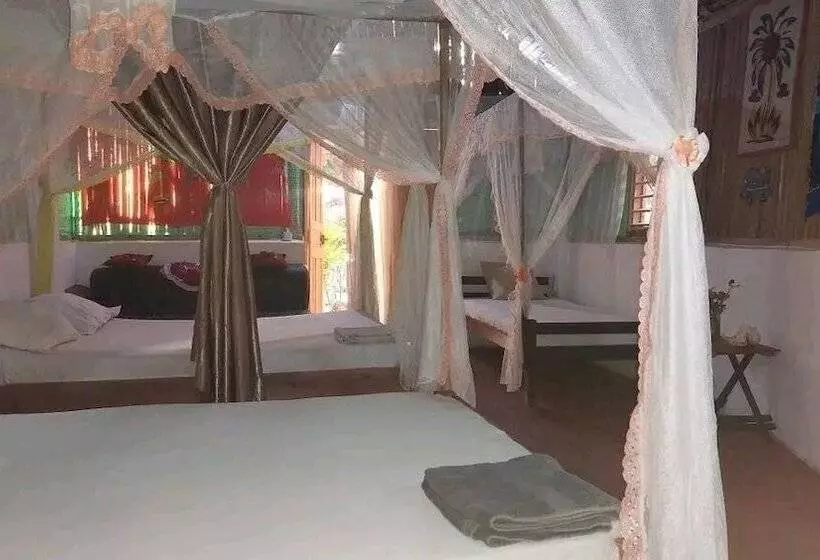 تختخواب و صبحانه Piscine Bimoko