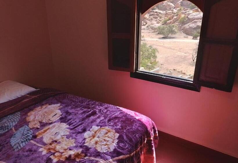 تختخواب و صبحانه Tagtout