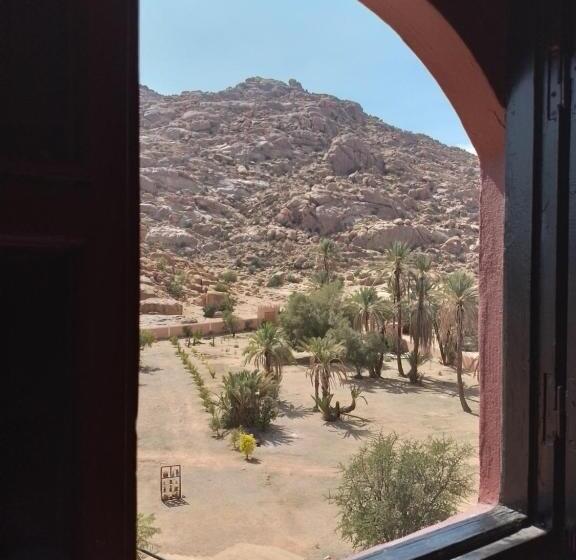 تختخواب و صبحانه Tagtout