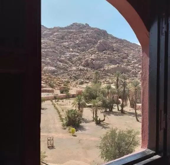 تختخواب و صبحانه Tagtout