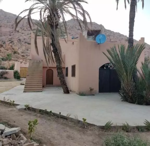 تختخواب و صبحانه Tagtout