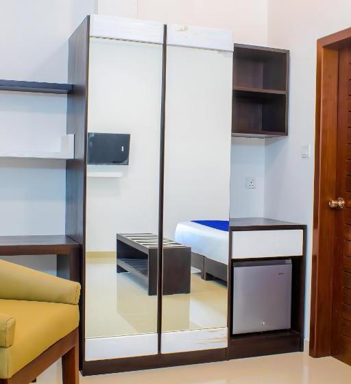 ホテル Ceylanro Transit Villa