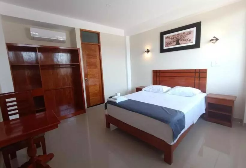 ホテル Inambari Golden