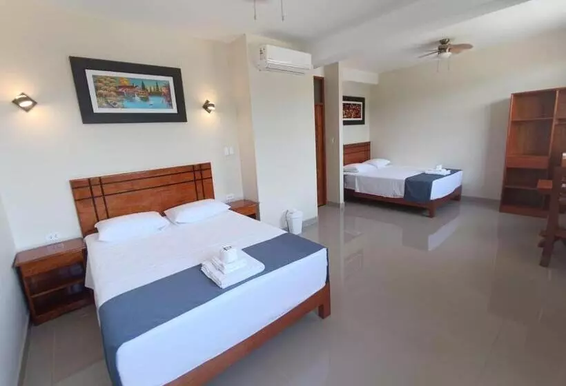 ホテル Inambari Golden