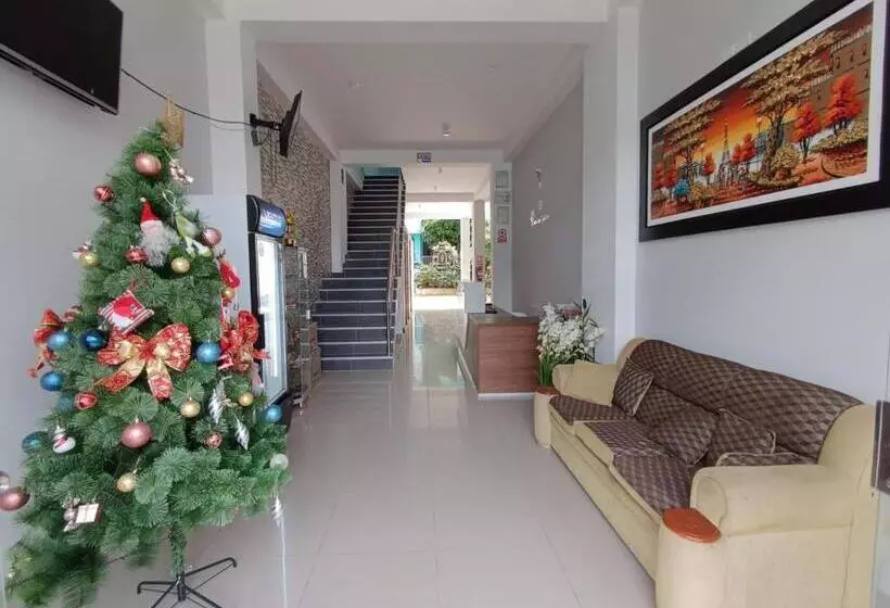 ホテル Inambari Golden