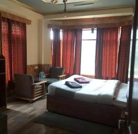 ホテル The Trance Hills Dharamshala