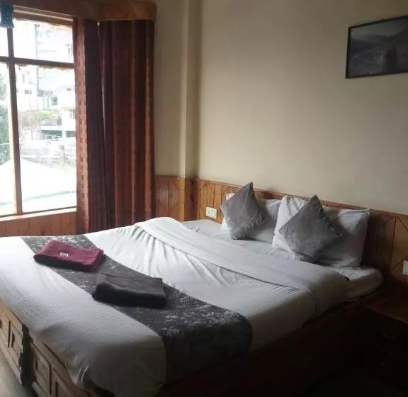 ホテル The Trance Hills Dharamshala