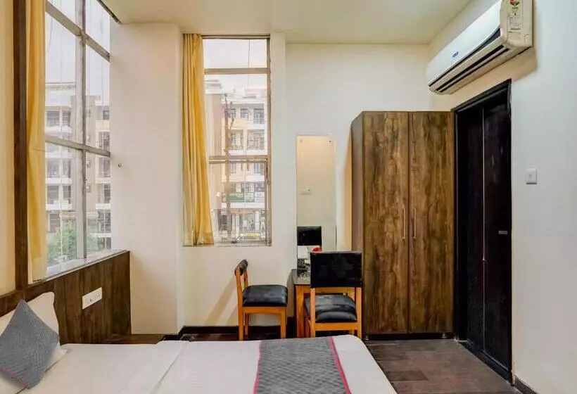 Hotelli Townhouse Mng Platinum