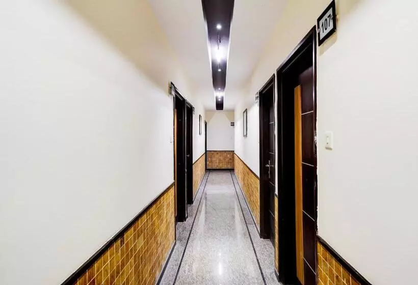 Hotelli Townhouse Mng Platinum