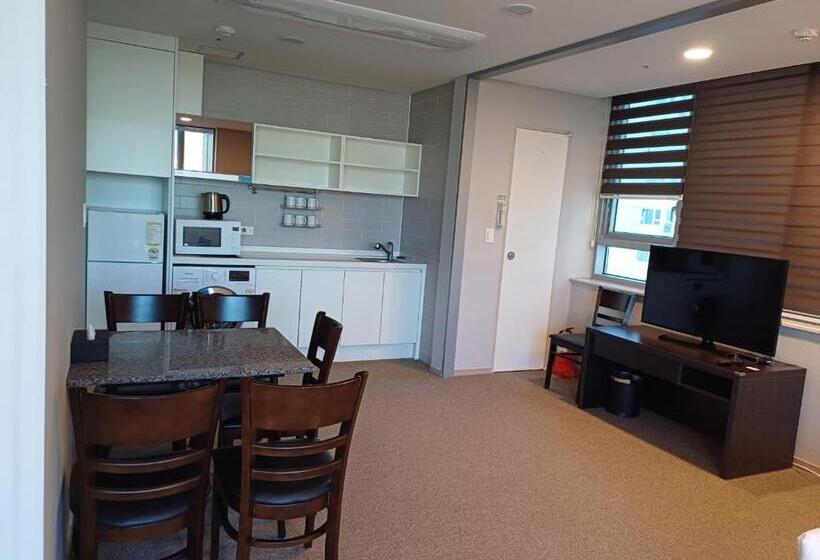 Hotel The Triny Urban Suites