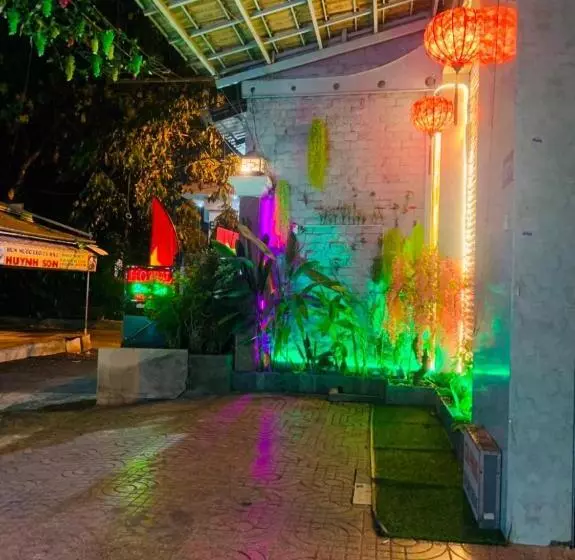 هتل Trung Bảo
