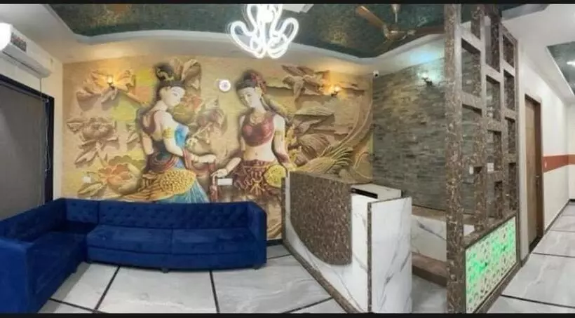 Moms Hostel