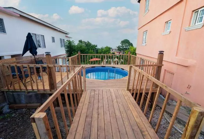 پانسیون Bell Air Seaview