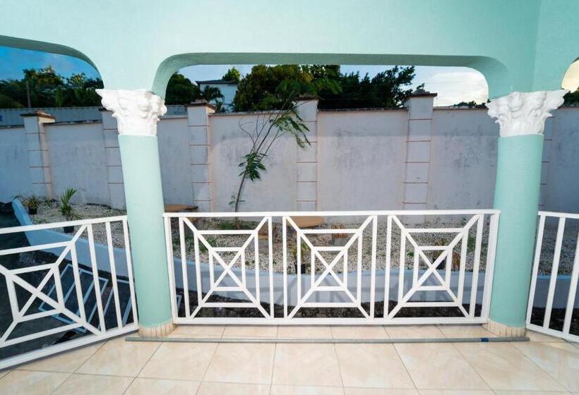 پانسیون Bell Air Seaview