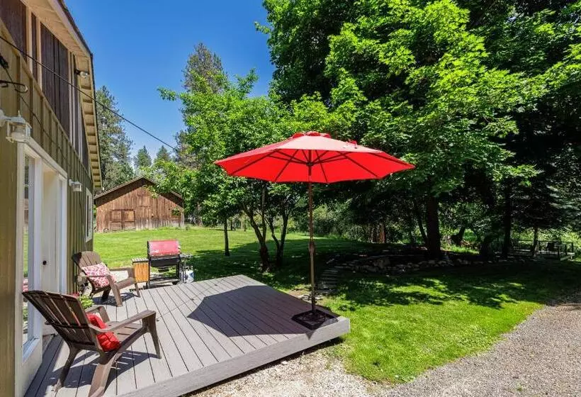 Majatalo Quiet Waterfront Cottage On The Little Spokane River