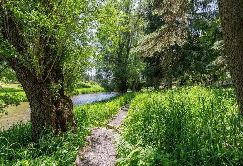 Majatalo Quiet Waterfront Cottage On The Little Spokane River