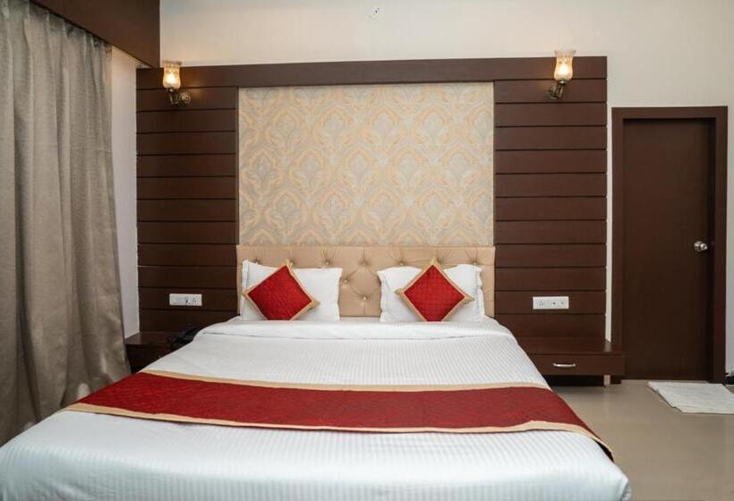 Tiger S Trail Hotel & Food Court