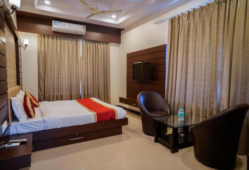 Tiger S Trail Hotel & Food Court