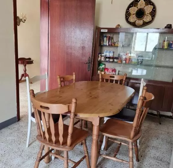 هاستل Eem Student Guest House